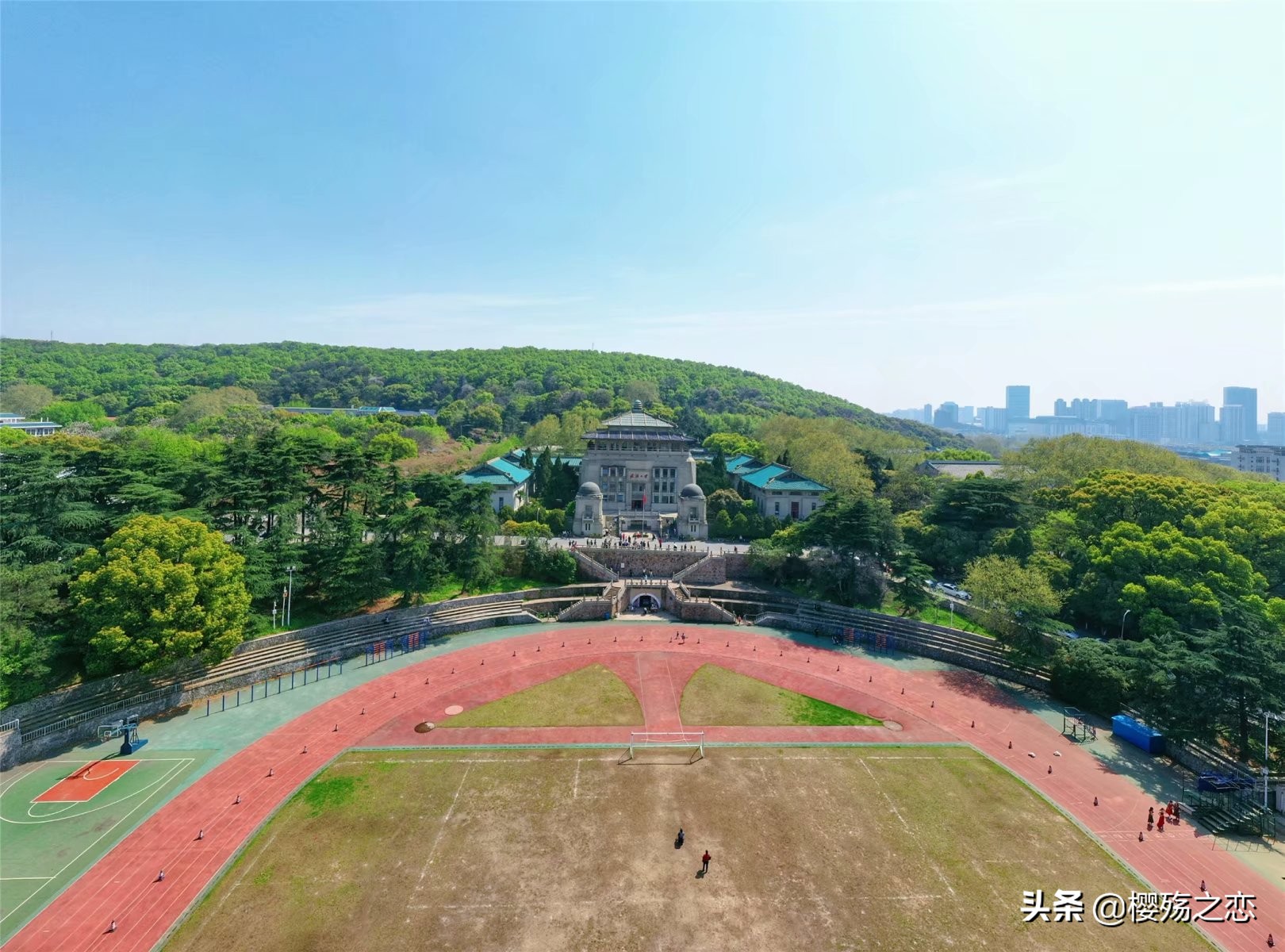 我国唯一建在5a级景区的大学,哪所大学是5a级景区