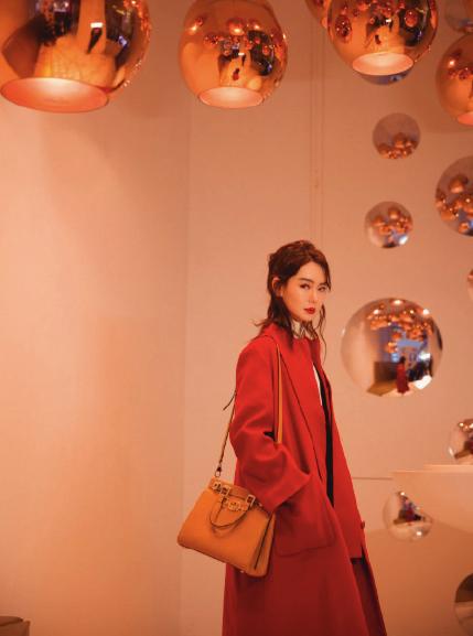 OMG！GUCCI出了一款新包，倪妮、俞飞鸿、姚晨都抢着要！