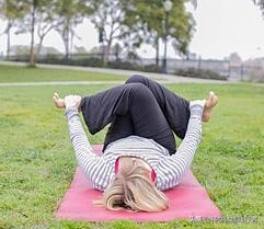 哪个瑜伽收紧臀部效果好,瑜伽练臀部最有效的动作