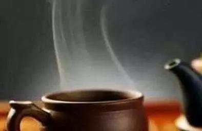 喉咙发炎多喝白开水到底有没有用,喉咙发炎多喝热水有用吗