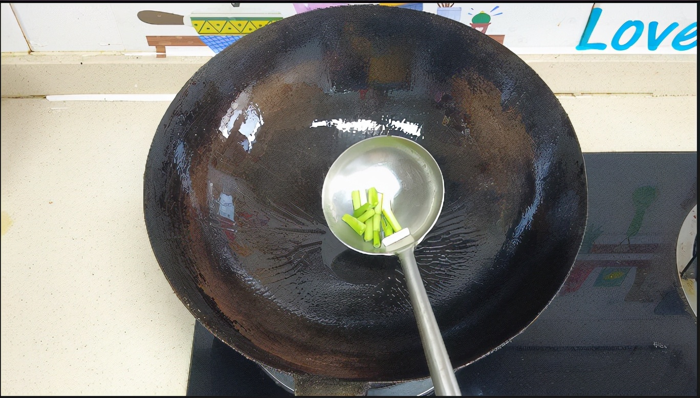 黑木耳跟什么菜炒排便最快,木耳和什么菜最好健脾