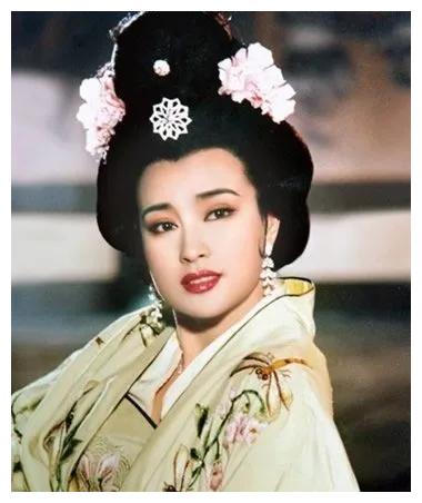 国产剧“审美*退倒**”,不能只怪化妆师啊!原因太复杂了