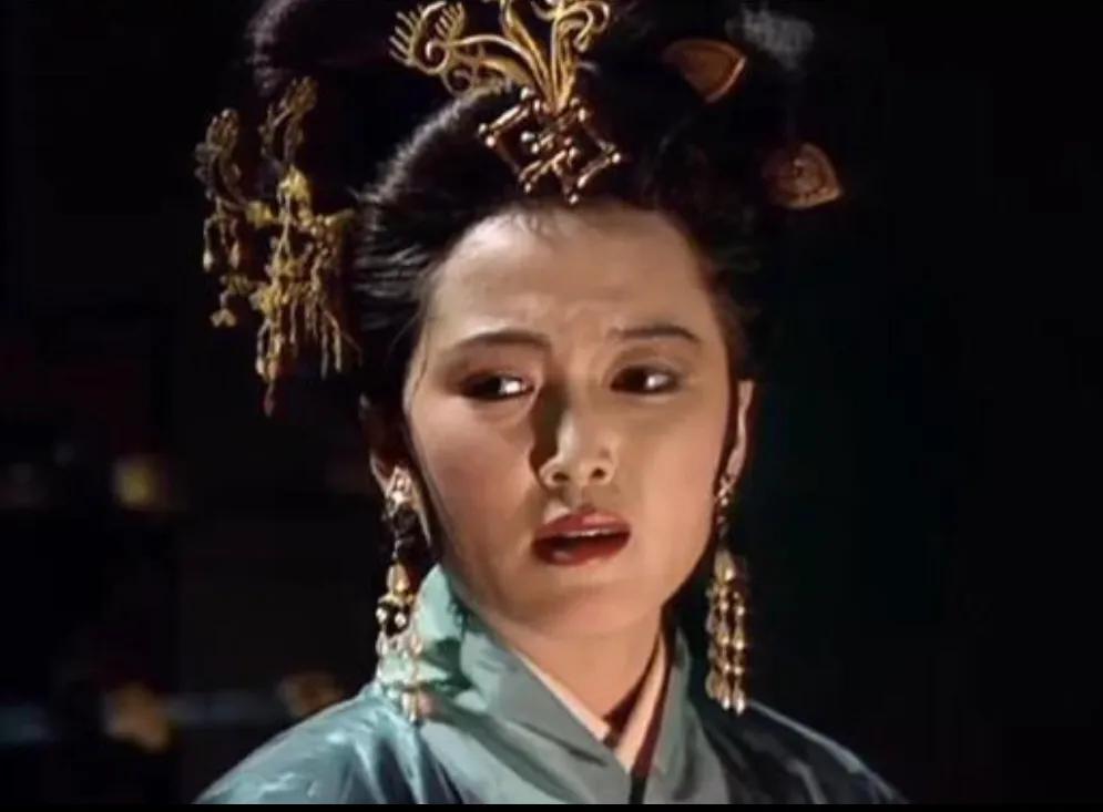 明星整容和不整容老去有什么区别,自然老去和整容明星的对比