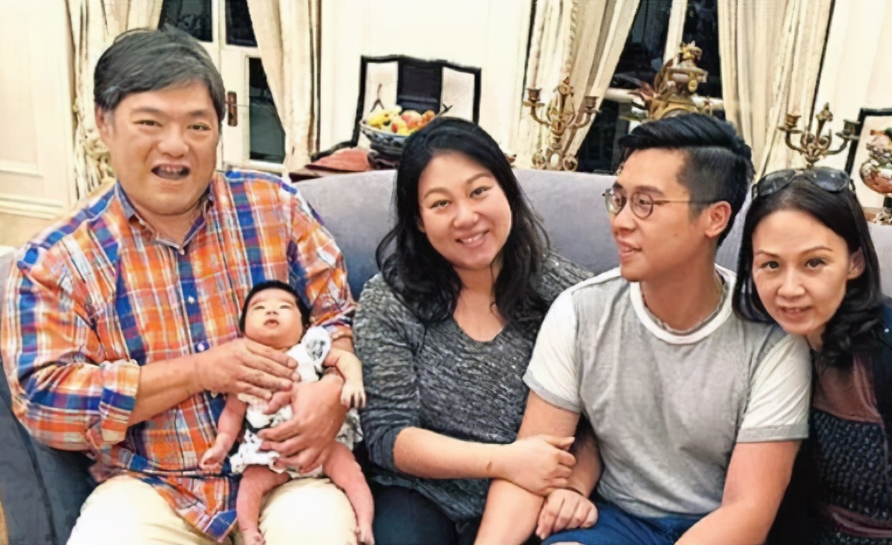 曾文豪全家照片,曾文豪和他的女儿