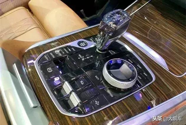 三分钟带你逛遍广州车展,看完这篇课文你会有什么感想