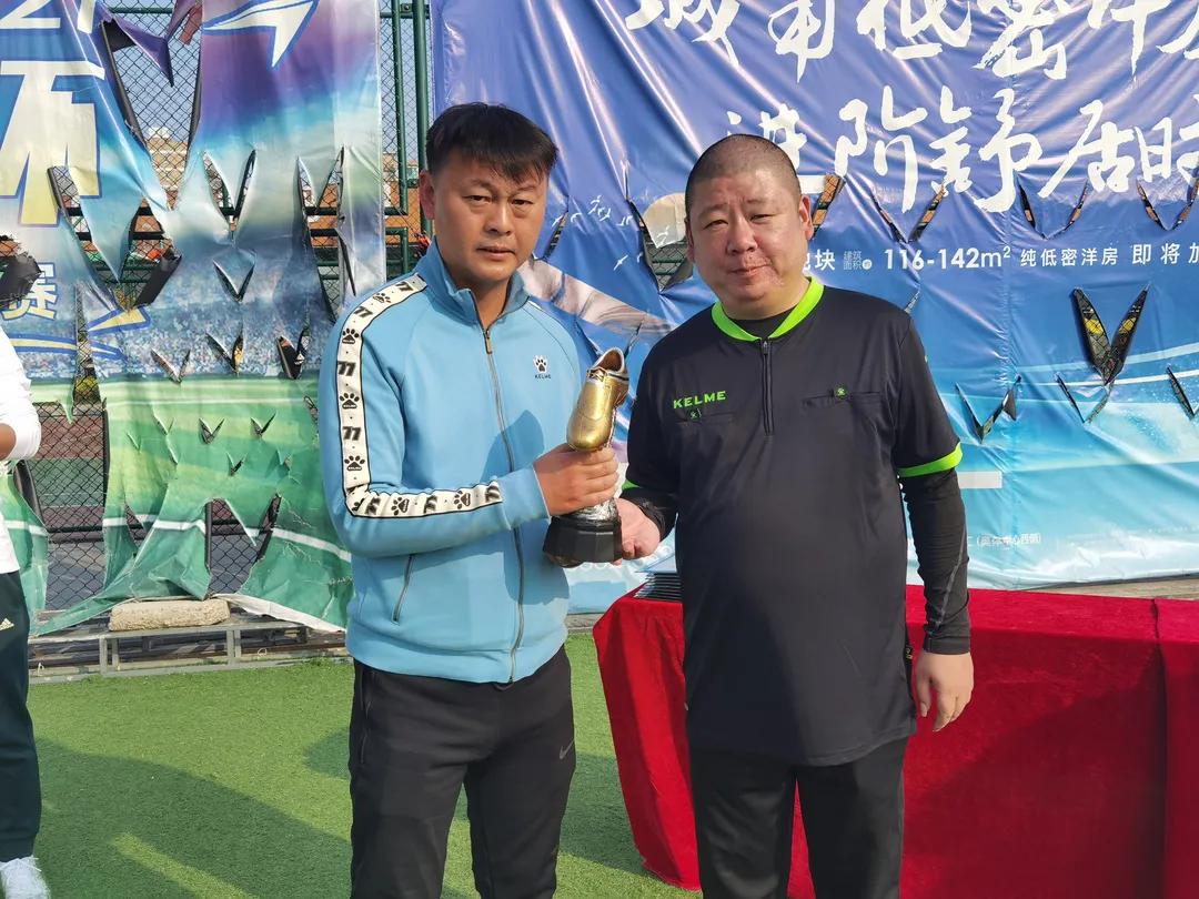 燃！近千名珠城“草根球侠”会战绿茵场