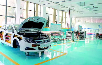 学一“技”之长什么人可享补贴？钟鸣宇这个体育老师不简单