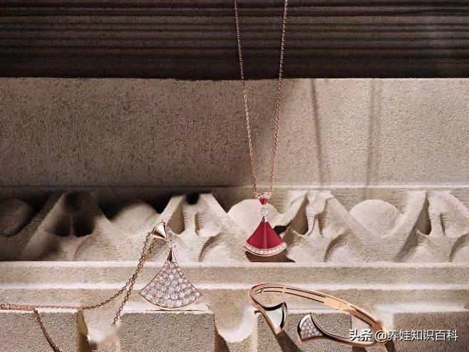 给女儿陪嫁什么最好,宝格丽宝石扇子