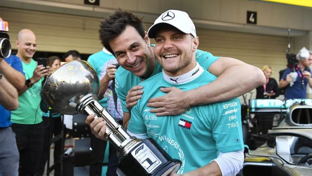 梅赛德斯强势表现,2020年梅赛德斯统治力