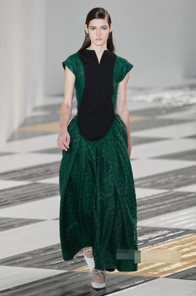 丝绸在古代的地位,丝绸在当年属于顶级奢侈品