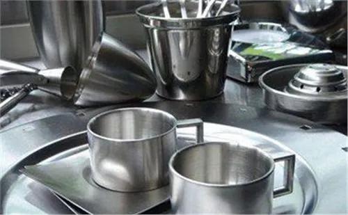 一个碗竟成了元凶！如果这些餐具厨具你家还在用，赶紧处理掉