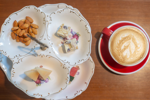 三亚无边泳池海景,三亚网红顶层180度独立无边泳池