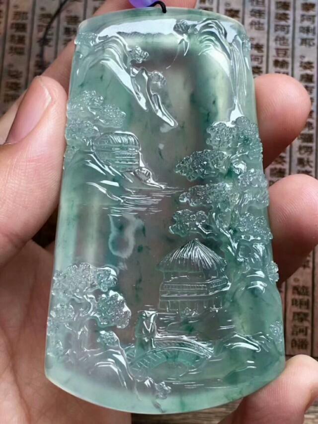 怎么判断翡翠玉器价格,买翡翠玉器怎么挑选好的