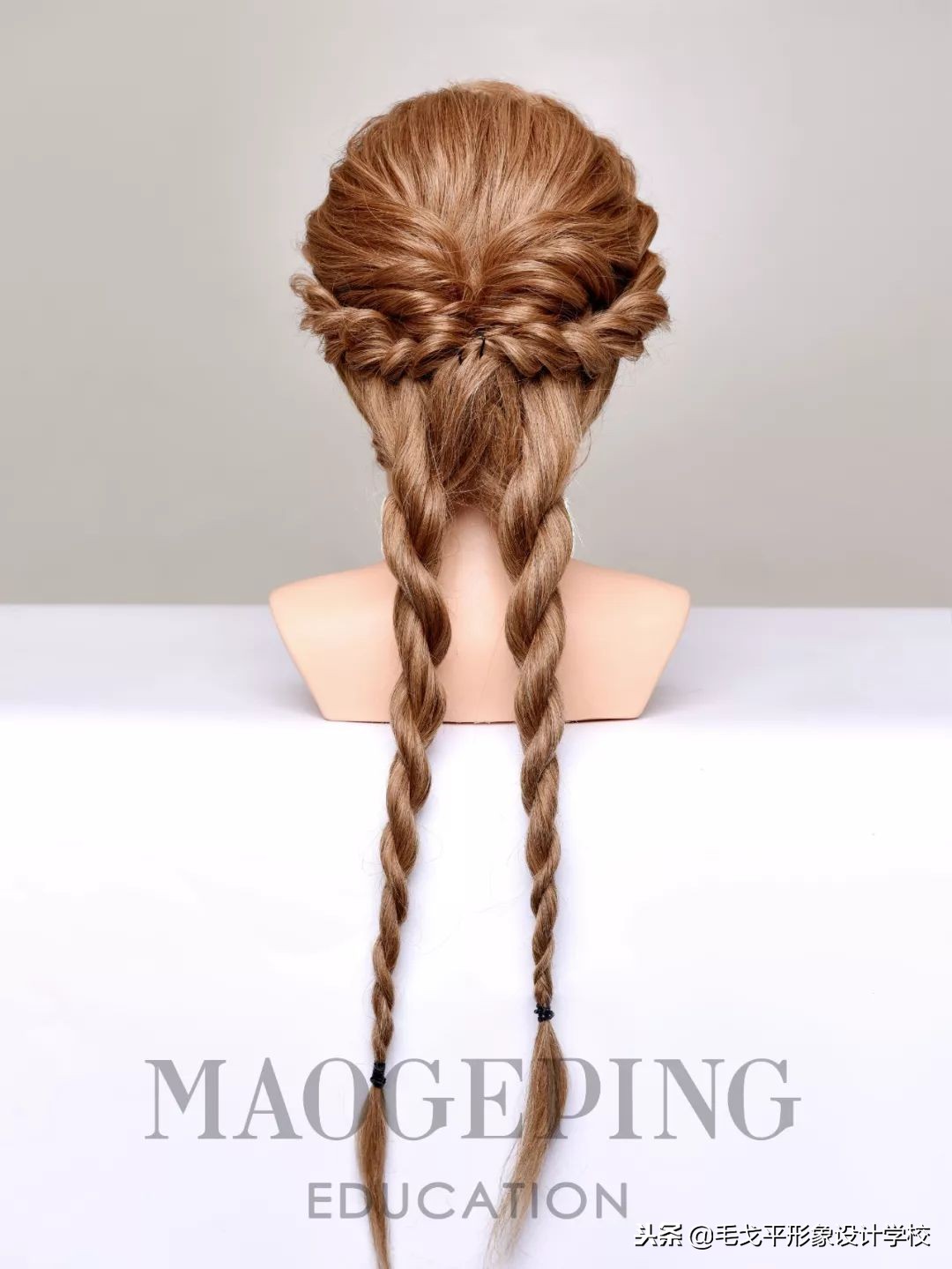 盘发超简单好看教程中发半扎,超简单盘发教程马尾