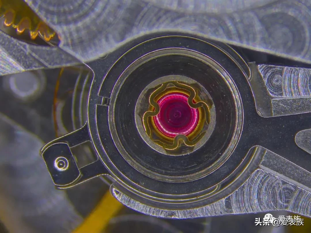 梅花表绿盘手表,梅花表最新款机芯怎么样