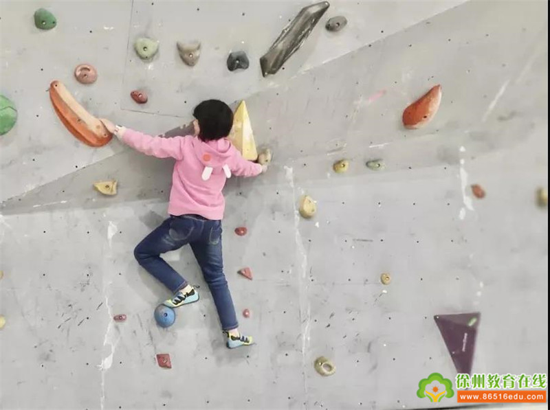 徐州市万科城民主小学体育教师,徐州市万科城民主小学五年级