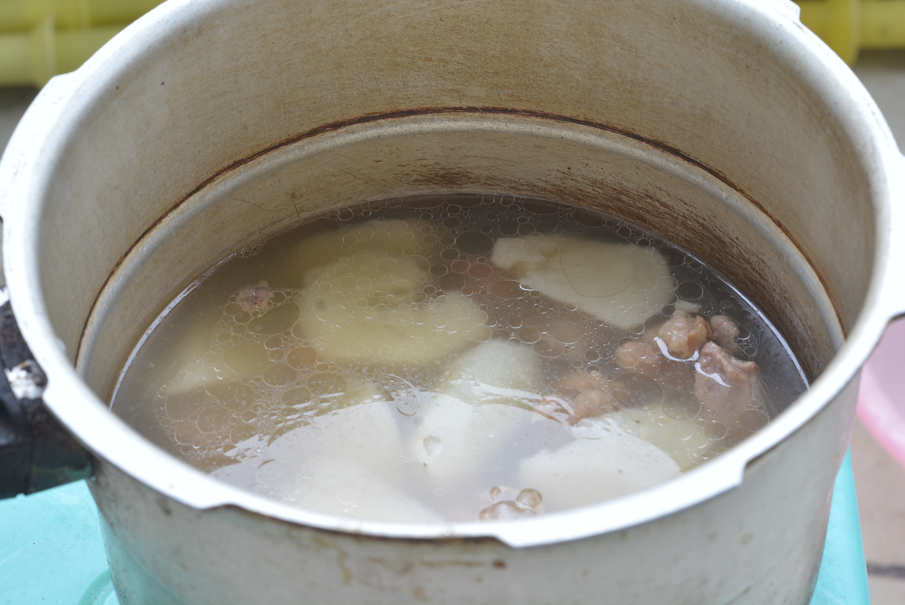 小孩面黄鼻青炖什么汤,孩子面黄肌瘦吃什么食物