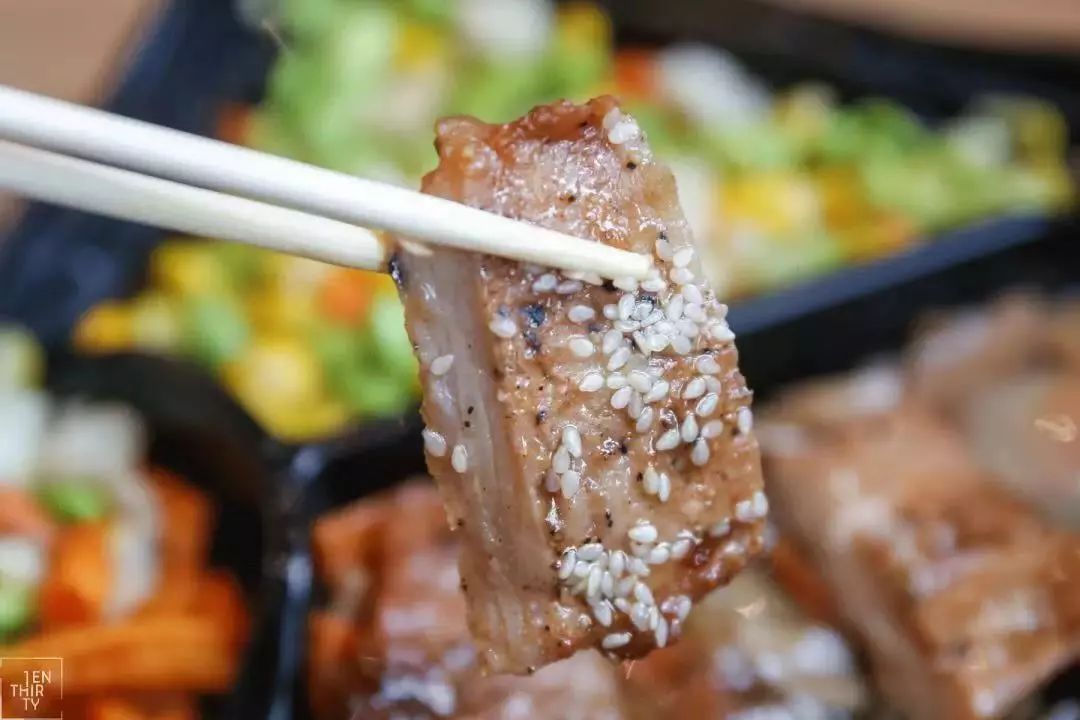 罗森/711两大便利店,谁才是大学生的终极之选?—以武汉财大为例