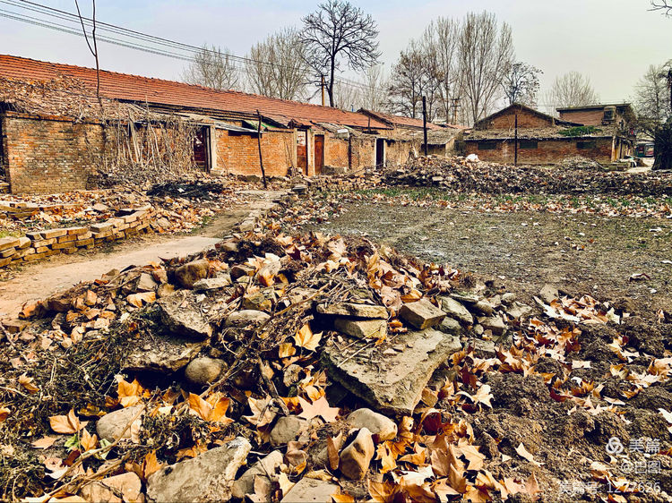 新安老家怀旧行，洛玻砂岩矿成为历史，洛阳水泥厂辉煌不再