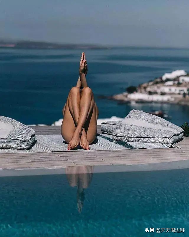 她在世界各地拍下裸照,吸引了8000万的粉丝,却没有一张是色情的