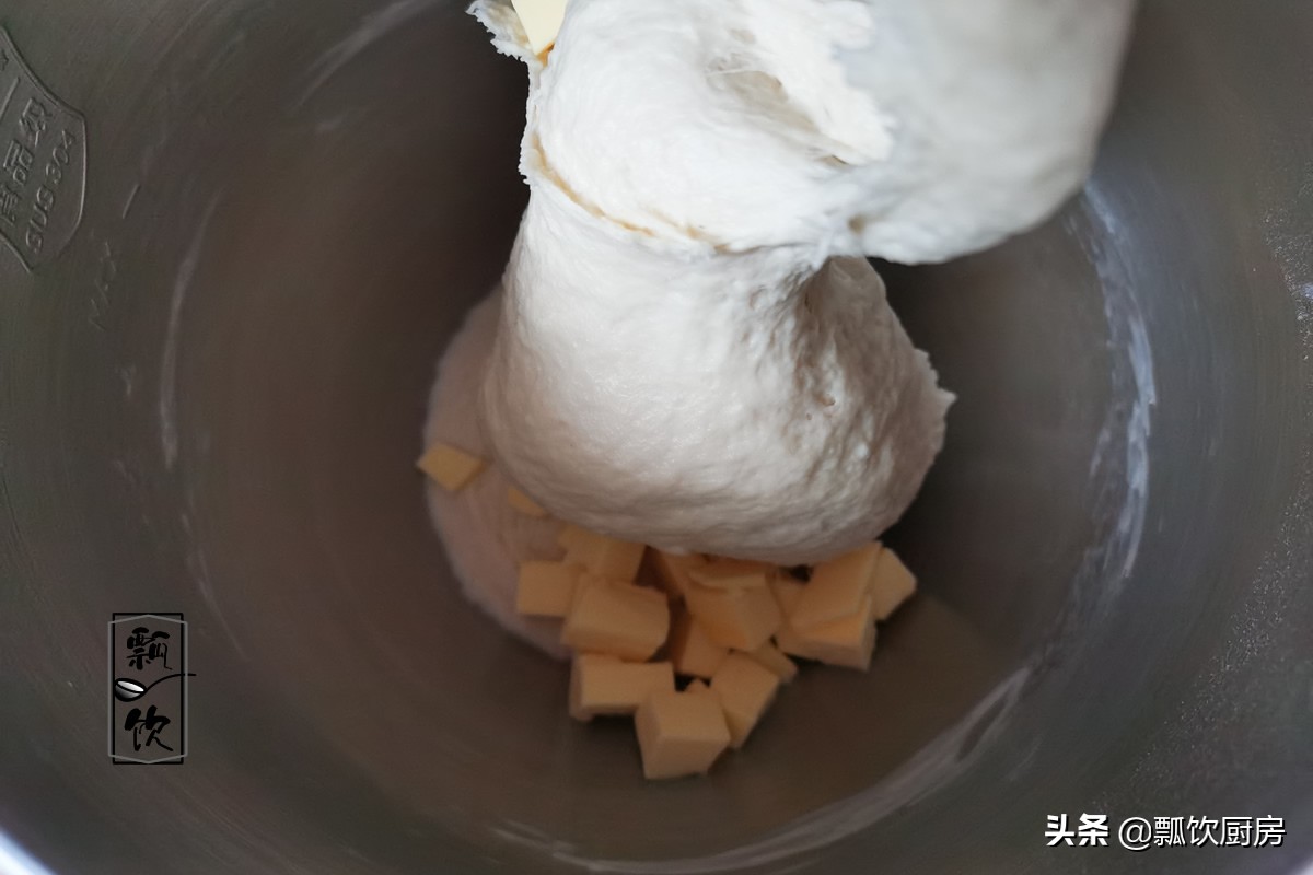 做面包表皮发硬,做面包有酒味怎么回事