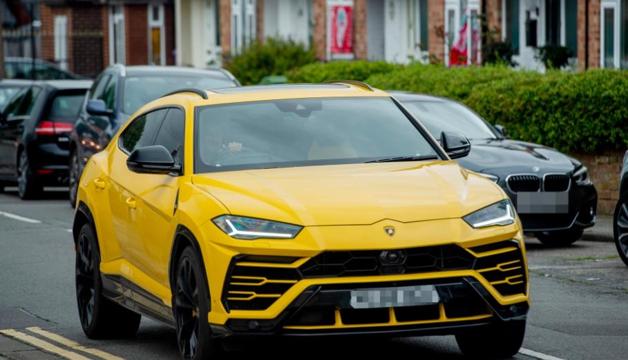 从贫民窟走出的体育明星,从贫民窟逆袭的球星