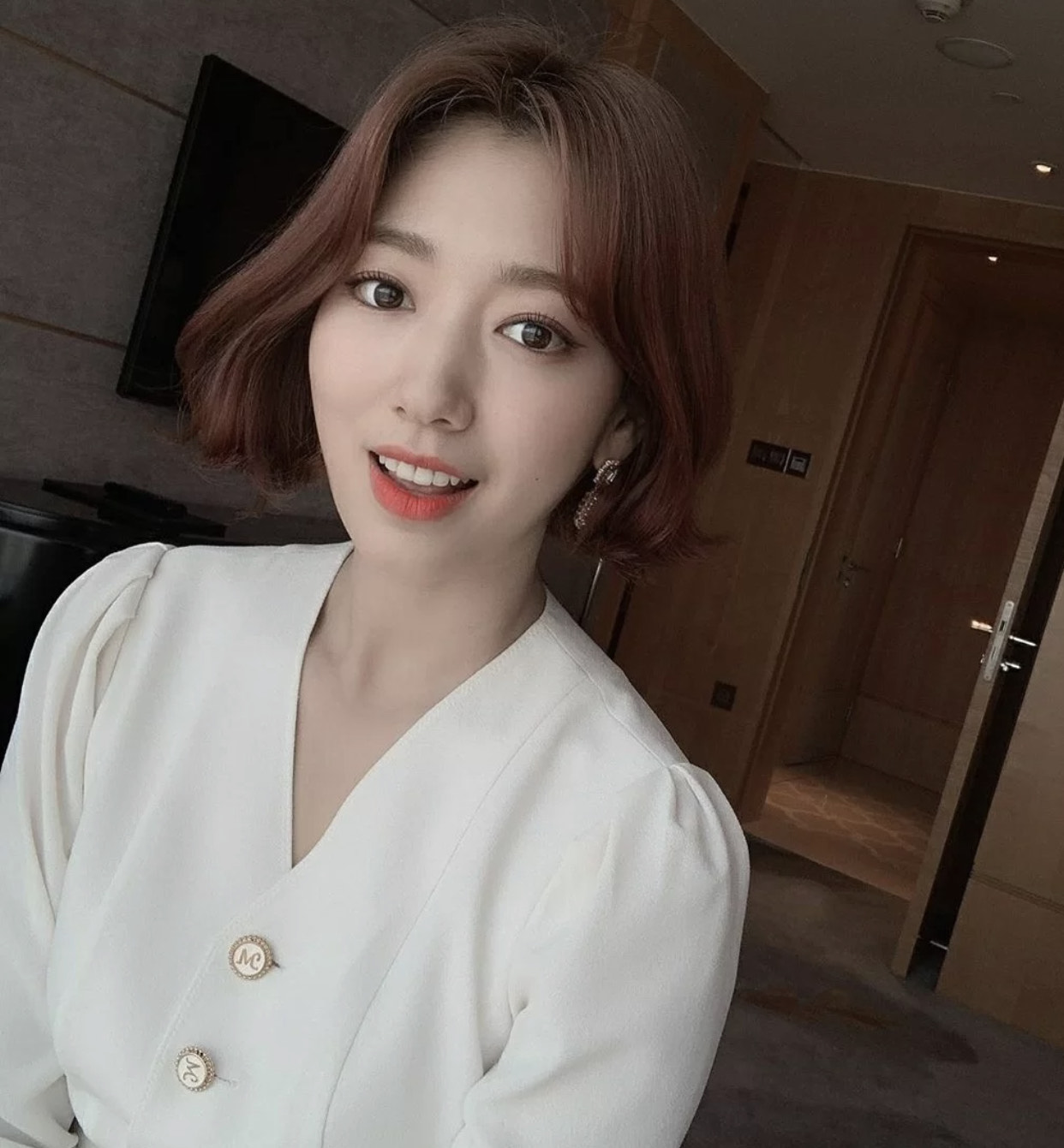 今年流行女超短发方脸,圆胖脸女生适合的超短发减龄