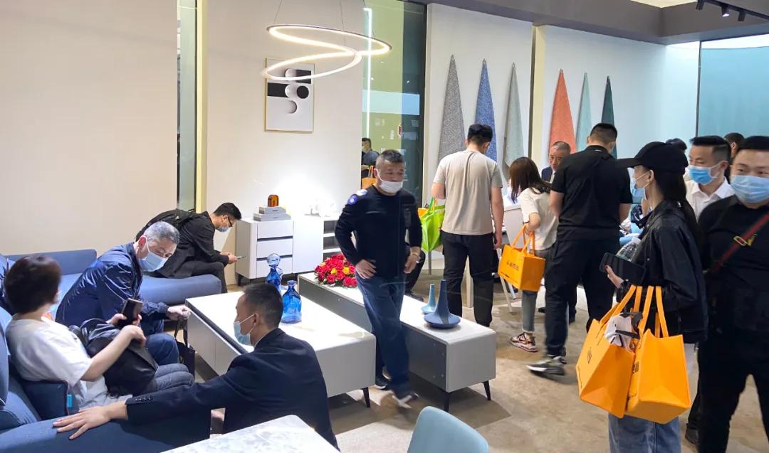 皇玛康之家床垫花好月圆,第50届国际名家具展