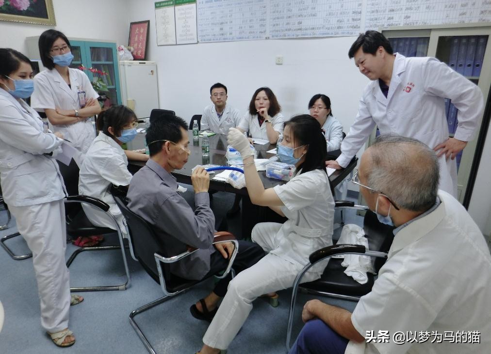 适合女生的四个医学专业,这几个专业在专科优势太大了