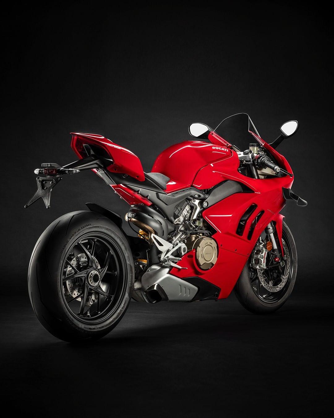 2020款杜卡迪panigalev4s发布时间,2018款杜卡迪panigalev4抢先曝光