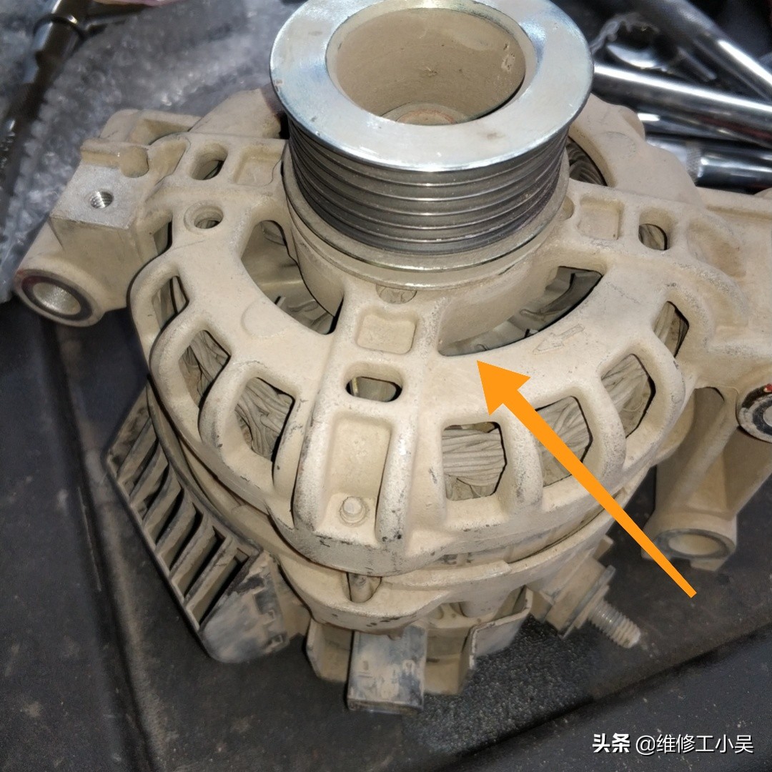 10款奔腾b70全车无电怎么回事,奔腾b90搭电后全车无电