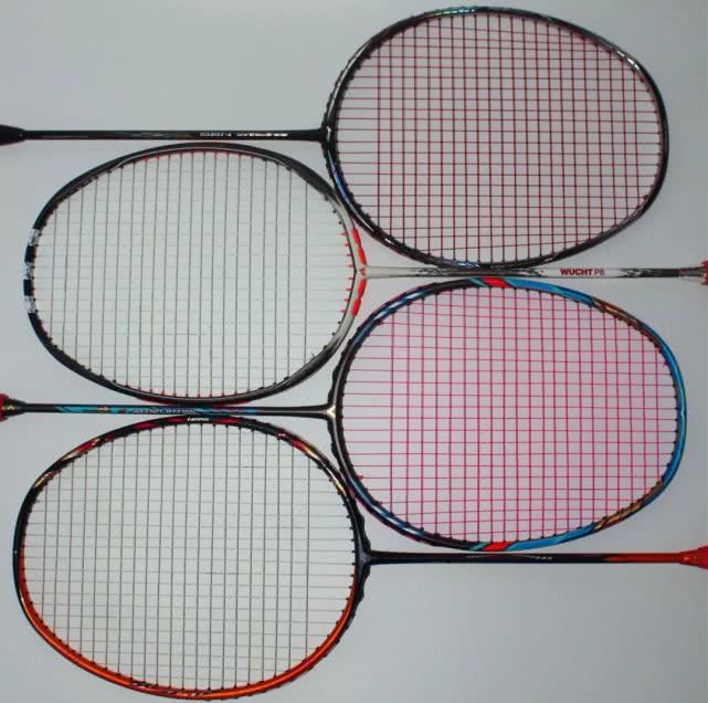进攻型羽毛球拍推荐排行榜前十名,快速进攻高端羽毛球拍推荐
