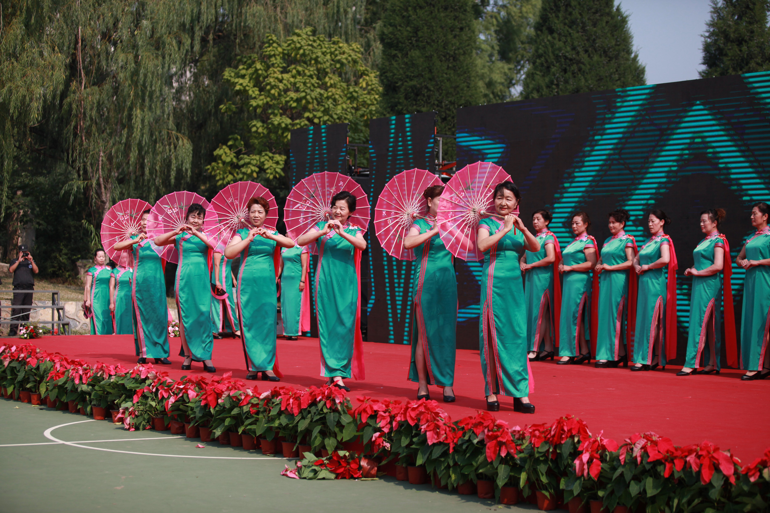 赢海庄园社区“情暖为老迎重阳,我为祖国庆华诞”主题活动顺利举办