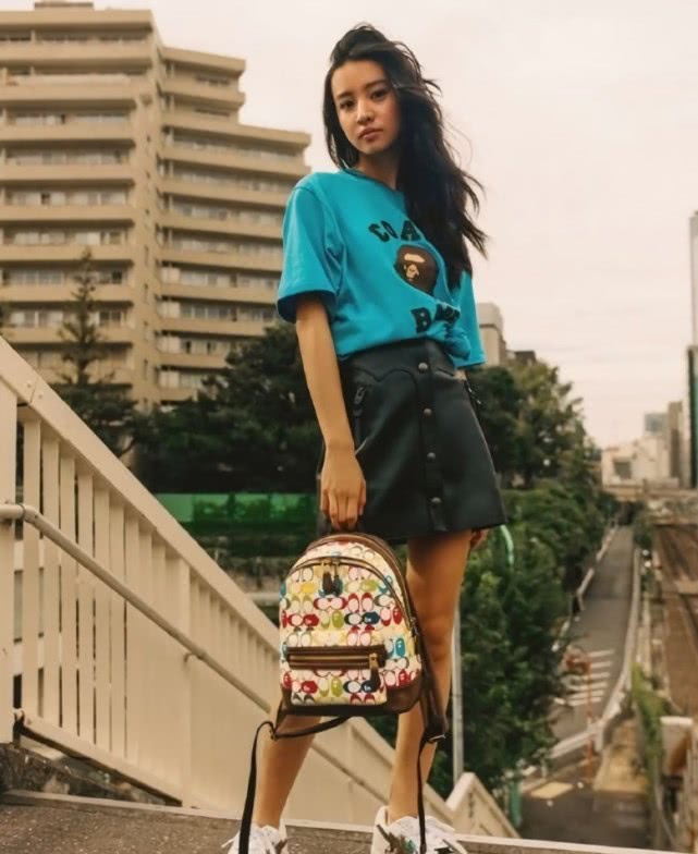 coach蔻驰联名款,蔻驰联名bape皮衣