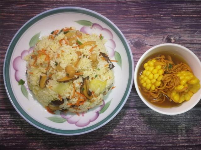 禁海了没有鲜海虾怎么办?瑶柱虾米也能柯出一锅好饭,味更咸香