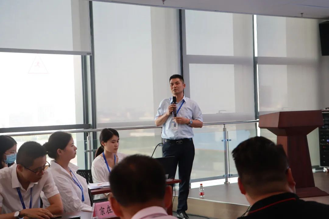 行稳致远创佳绩,行稳致远守正创新