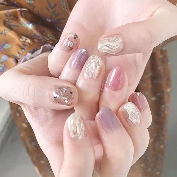 可盐可甜的美甲图片,手残党学的会的水波纹美甲教程