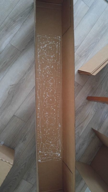 旧纸箱子做折叠床,利用老式箱子做单人床