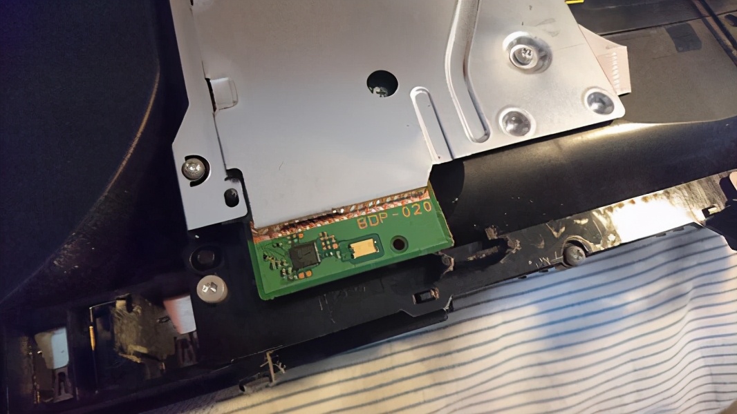 ps4发售初期问题,ps4下架的游戏光盘