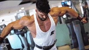 胸肌的四种胸型,男生方形胸肌和八字胸对比