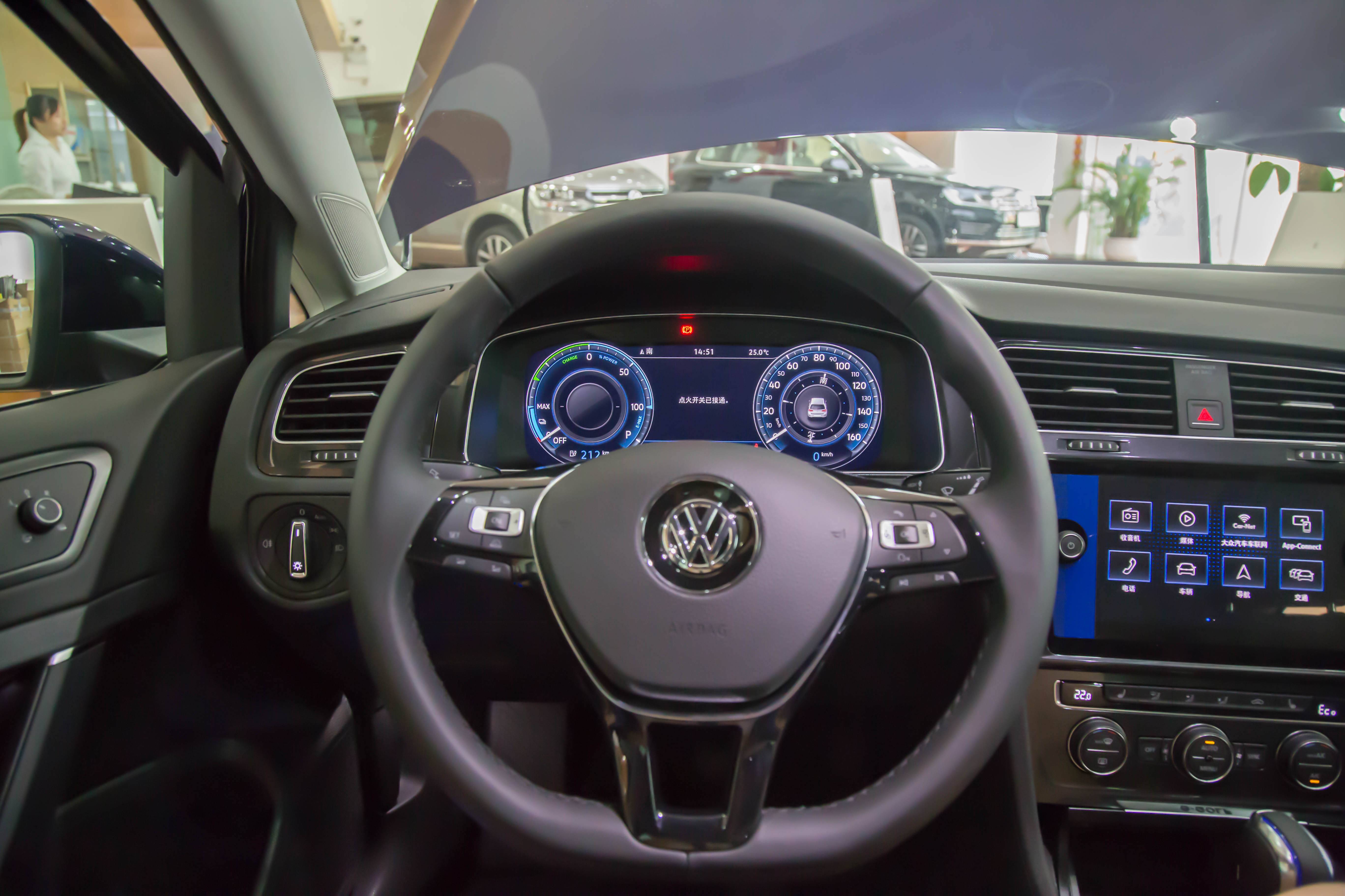 电动大众高尔夫2024款落地价,新能源高尔夫纯电动版落地价