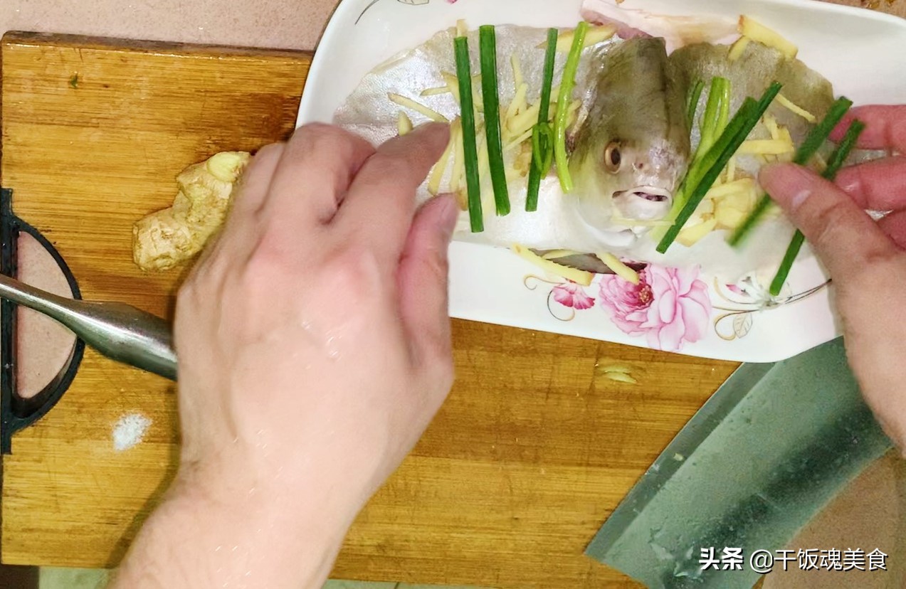 朵妈银鲳鱼清蒸好吃还是红烧好吃,豆豉剁椒银鲳鱼清蒸的做法大全