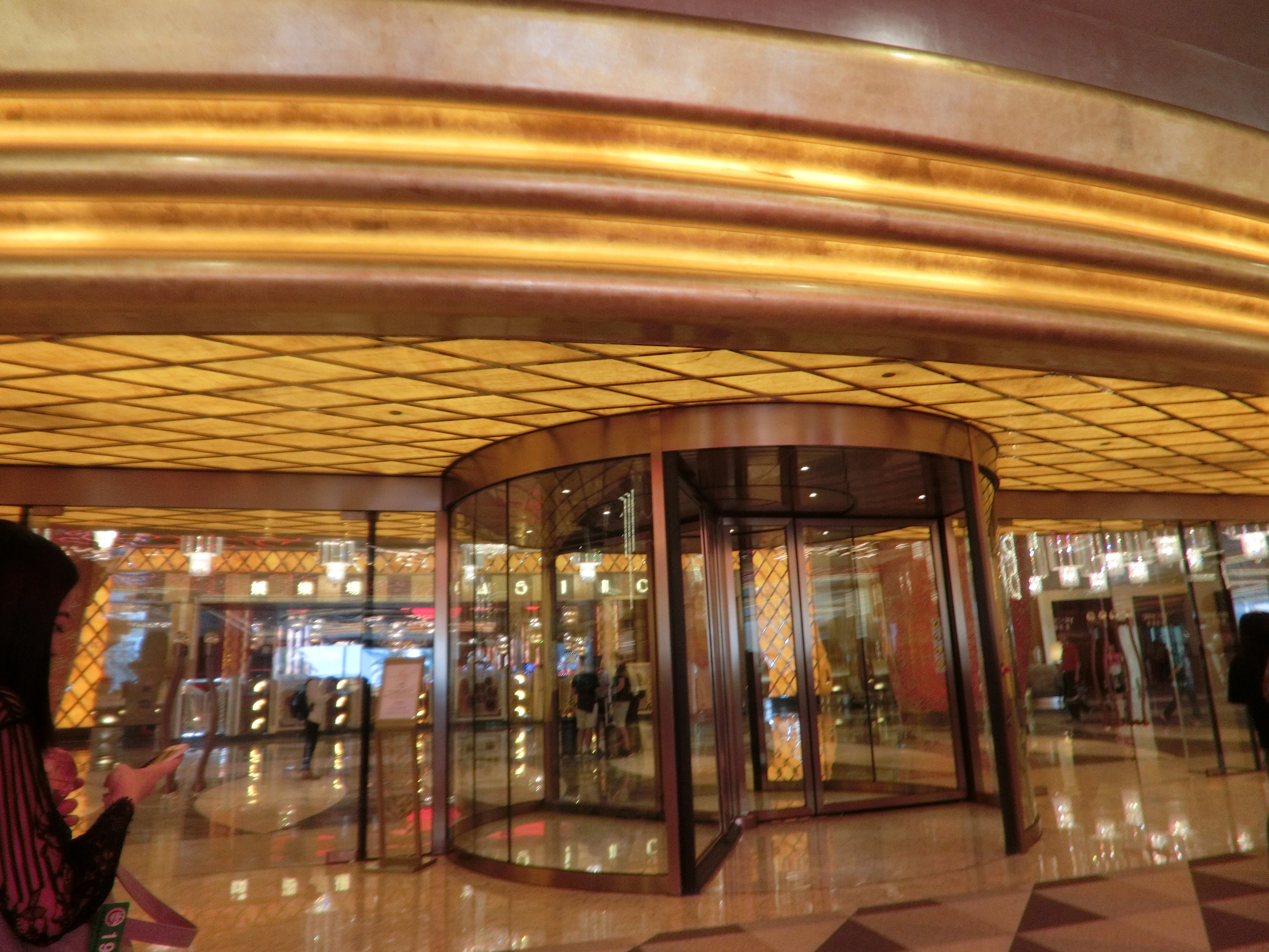 澳门一天自由行好还是跟团去好,花了80元跟旅游团去海花岛