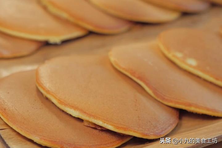 1碗面粉4个鸡蛋,2分钟教你做铜锣烧,不和面不揉面,做法超简单