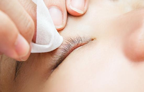 嫁接睫毛的清洁步骤,嫁接睫毛的方法与技巧