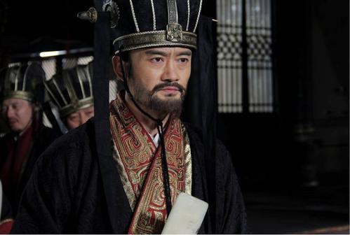 大丈夫还是真小人？结合其特点及局限性，剖析纵横家这一特殊群体