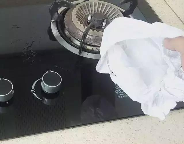 买了20年鞋，才知道鞋盒里的那层白布这么重要，以前太浪费了！