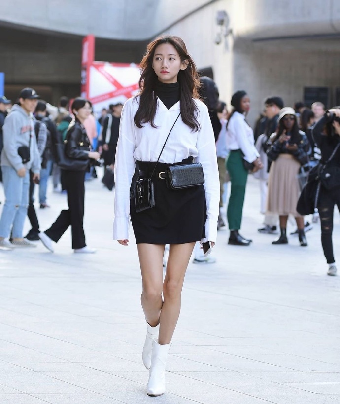 值得参考的韩国小姐姐穿搭,韩国小姐姐半身长裙穿搭街拍简约