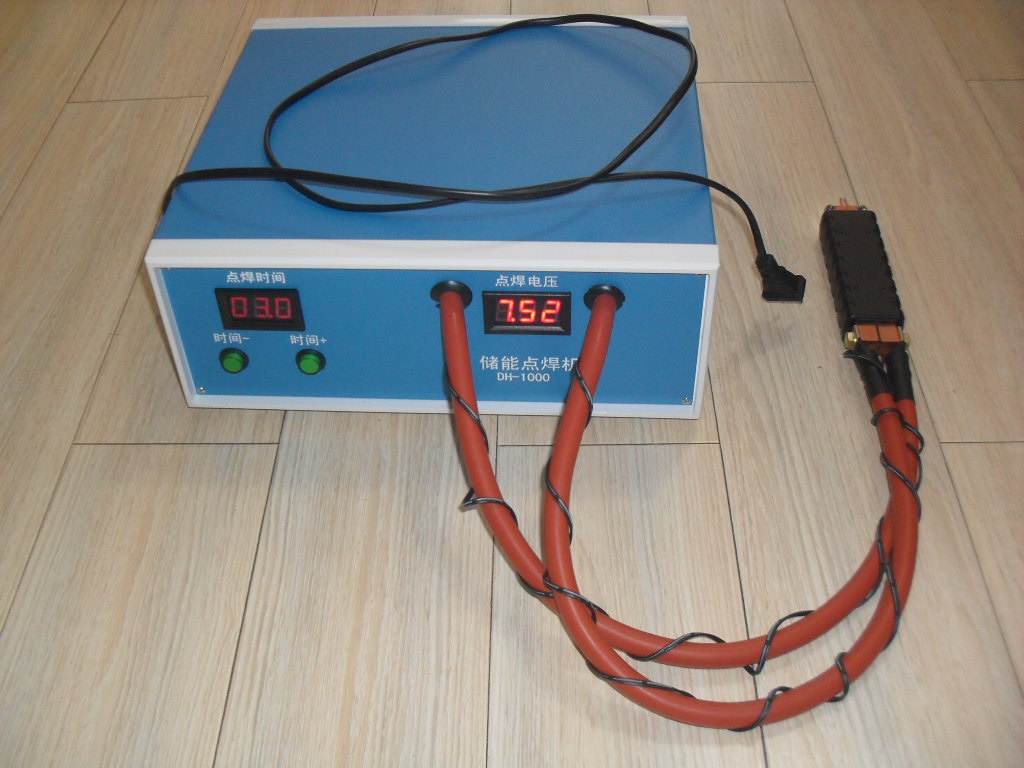 锂电池点焊机对比法拉电容点焊机,储能点焊机电容点焊机