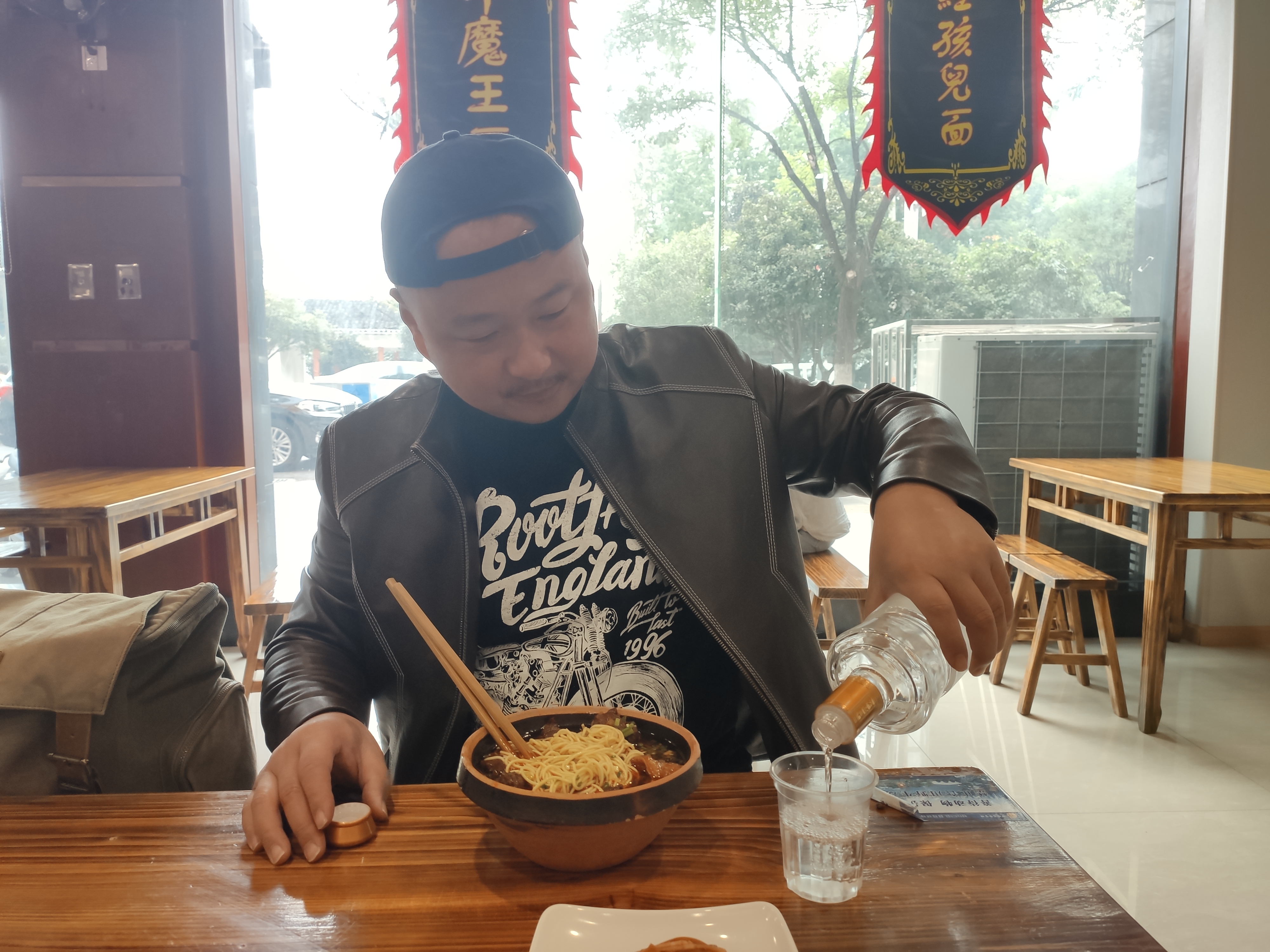 五羊本田pcx160自驾游,长阳五羊本田